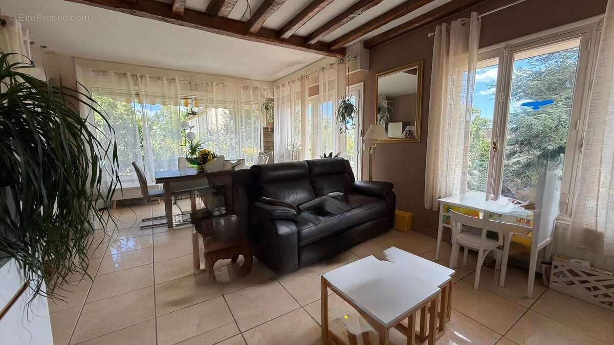 Photo 2 - Maison à MEZY-SUR-SEINE