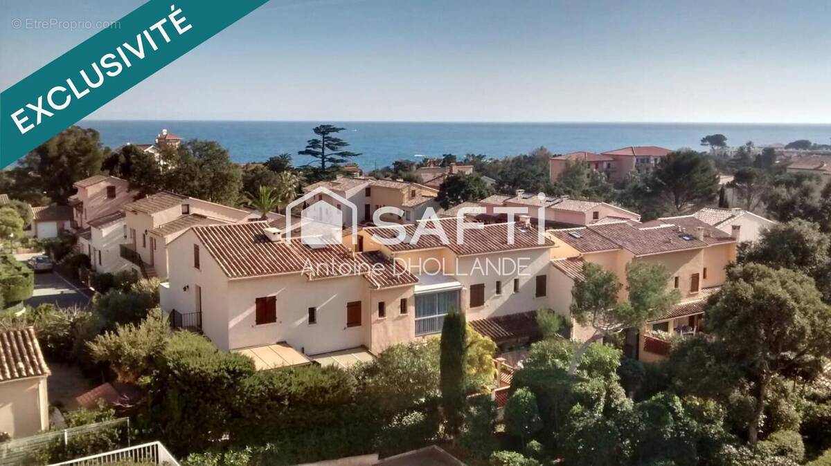 Photo 1 - Appartement à FREJUS