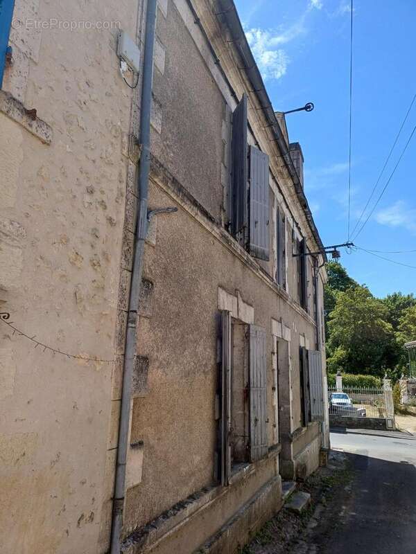 Photo 2 - Maison à CHALAIS