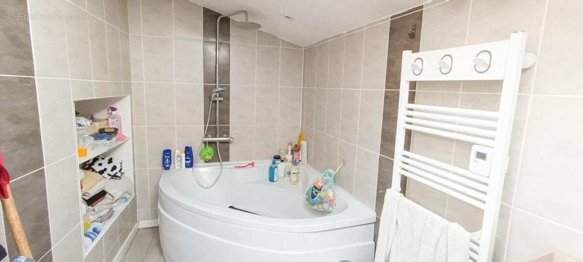 Photo 3 - Maison à SAINT-ROMAIN-LE-NOBLE