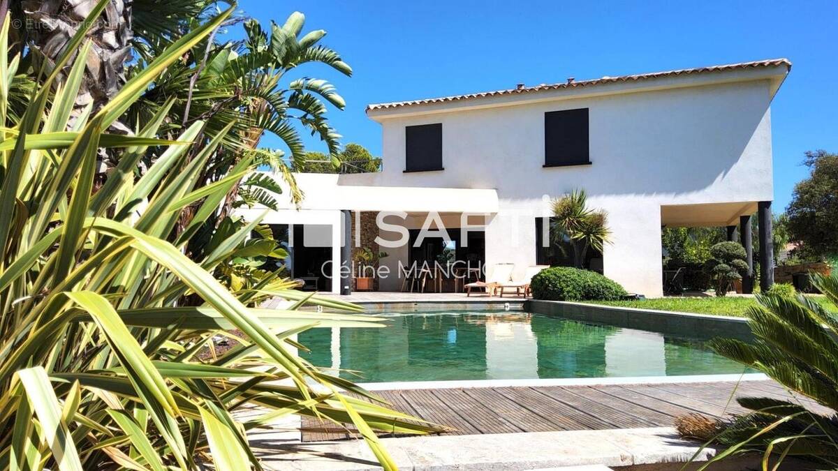 Photo 1 - Maison à SIX-FOURS-LES-PLAGES