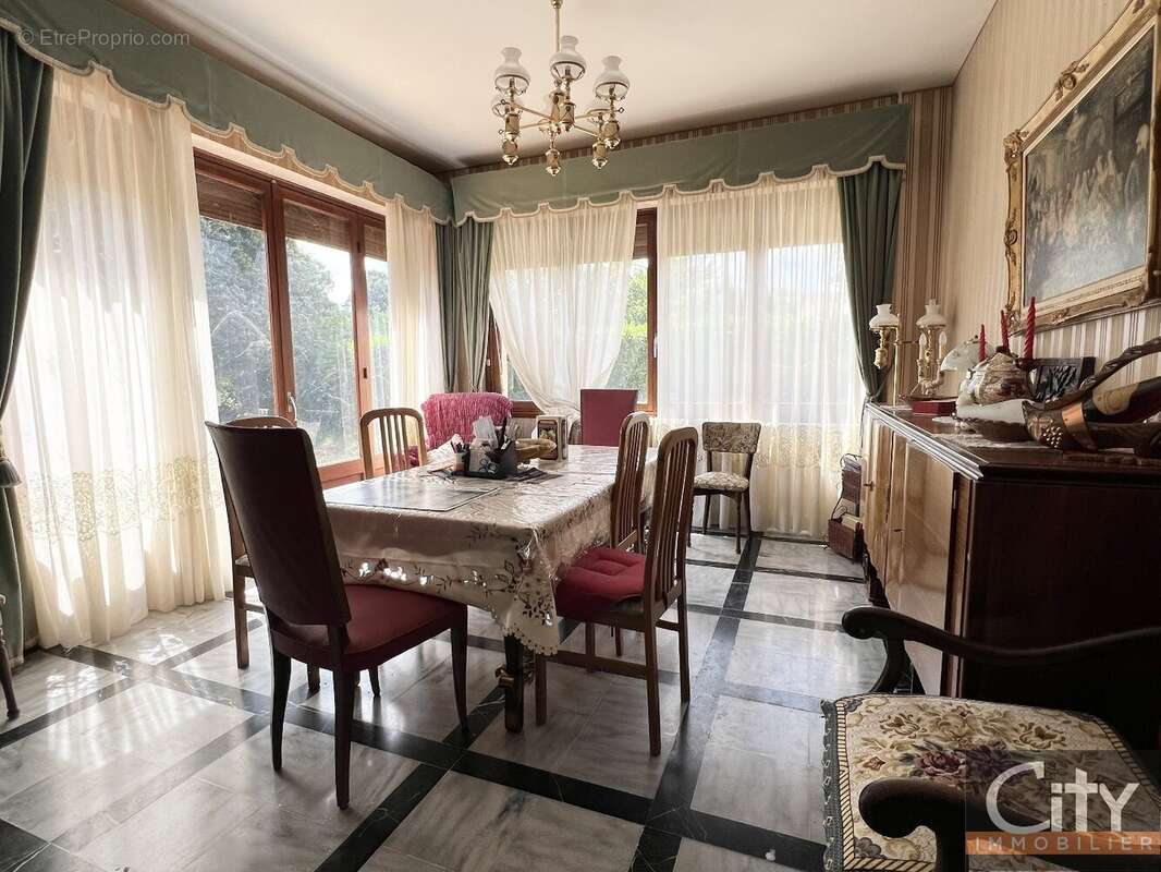 Maison à L&#039;ISLE-EN-DODON