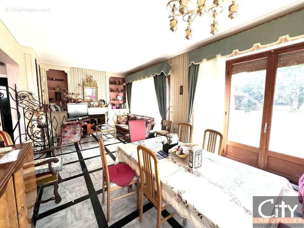 Maison à L&#039;ISLE-EN-DODON