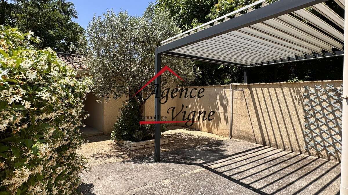 Maison à SAINT-DENIS