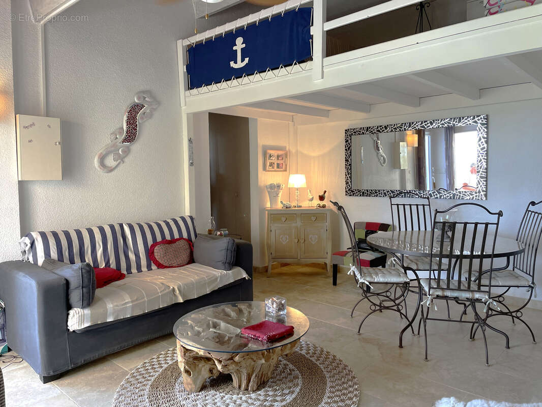 Maison à LA LONDE-LES-MAURES