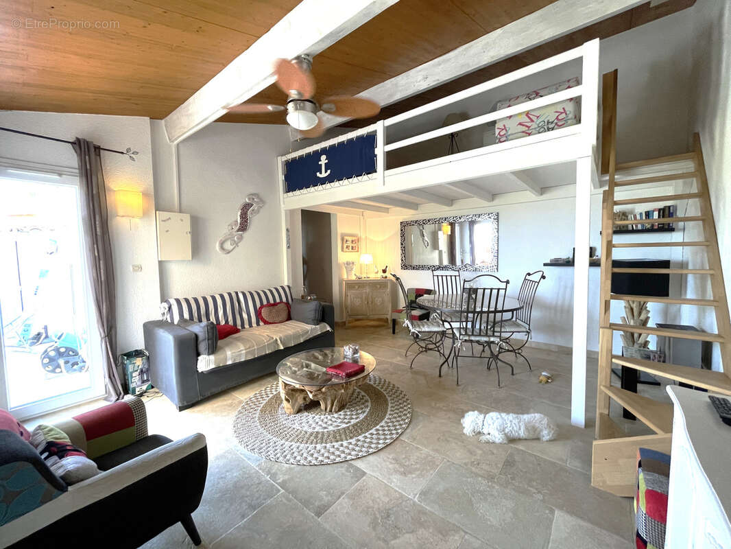 Maison à LA LONDE-LES-MAURES