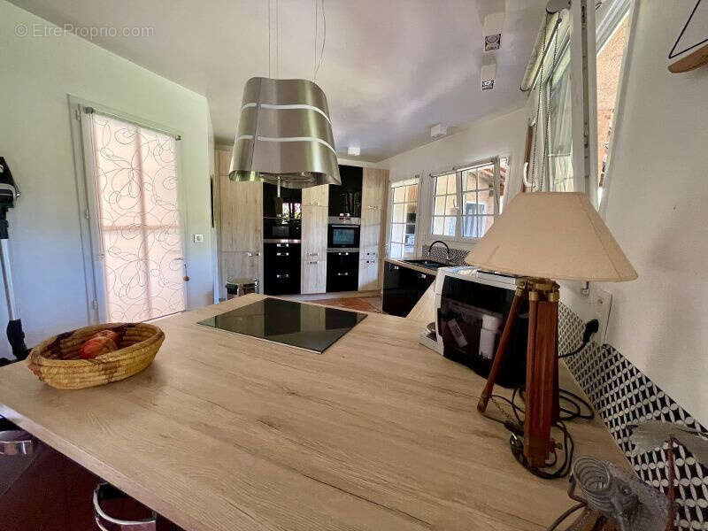 Maison à LA LONDE-LES-MAURES