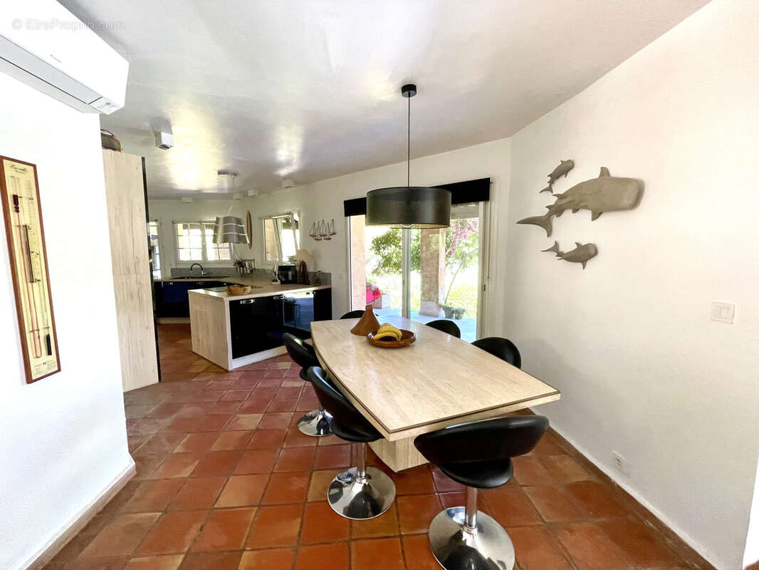 Maison à LA LONDE-LES-MAURES