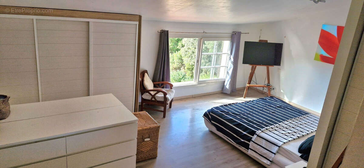 Maison à LA LONDE-LES-MAURES