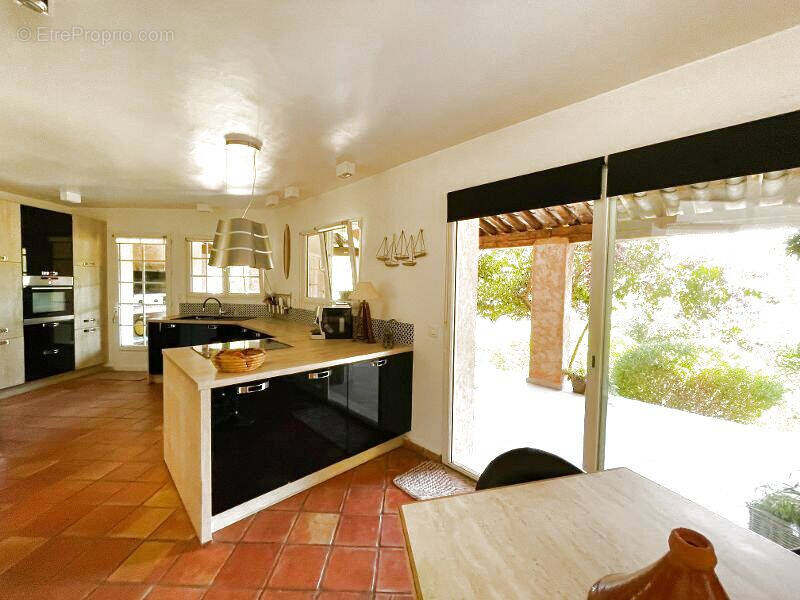 Maison à LA LONDE-LES-MAURES