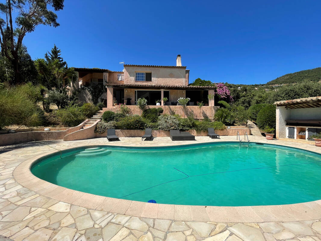 Maison à LA LONDE-LES-MAURES