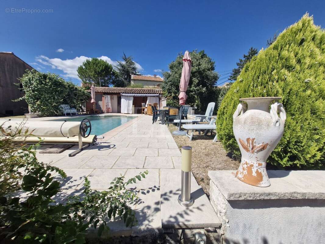 Maison à SAINT-SATURNIN-LES-APT