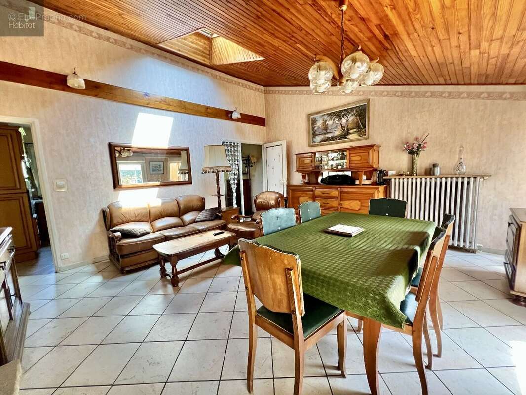 Maison à VILLEFRANCHE-DE-ROUERGUE