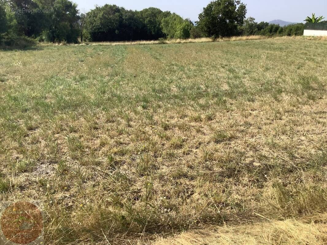 Terrain à AIGREMONT