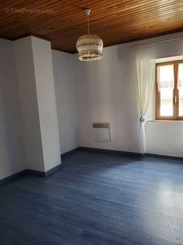 Maison à SAINT-CIRGUES-EN-MONTAGNE