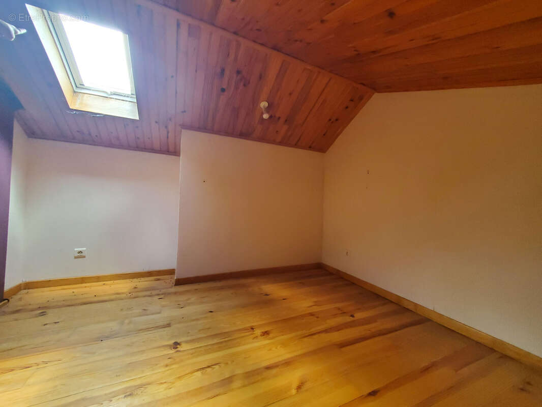 Maison à SAINT-CIRGUES-EN-MONTAGNE