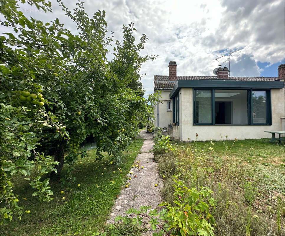 Maison à DREUIL-LES-AMIENS