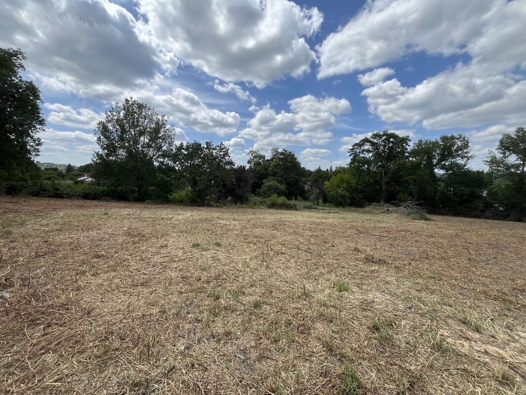 Terrain à RAZAC-SUR-L&#039;ISLE