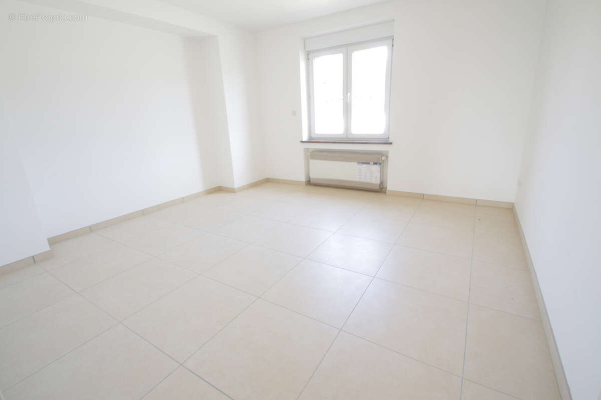 Appartement à COSNES-ET-ROMAIN