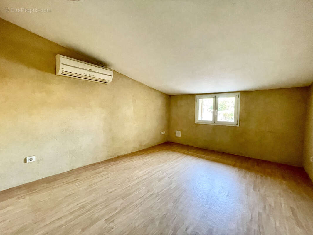 Maison à VAISON-LA-ROMAINE