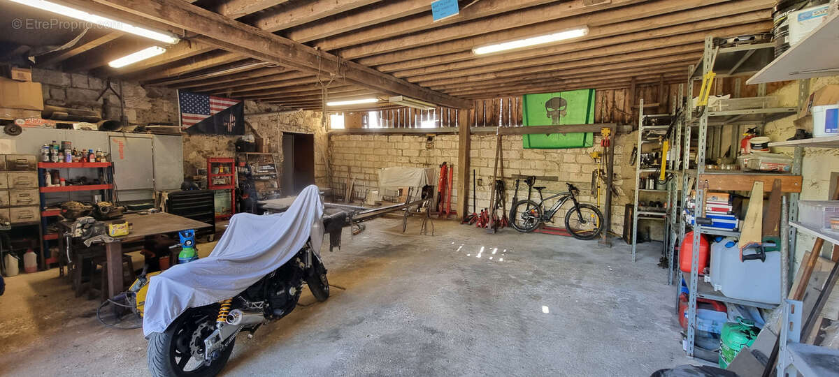 Maison à PONT-SUR-YONNE