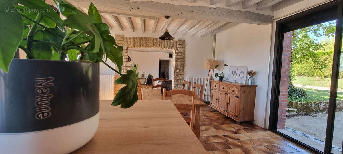 Maison à PONT-SUR-YONNE