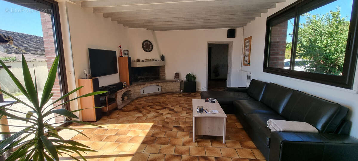 Maison à PONT-SUR-YONNE