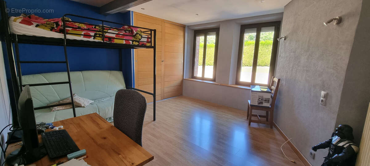 Maison à PONT-SUR-YONNE