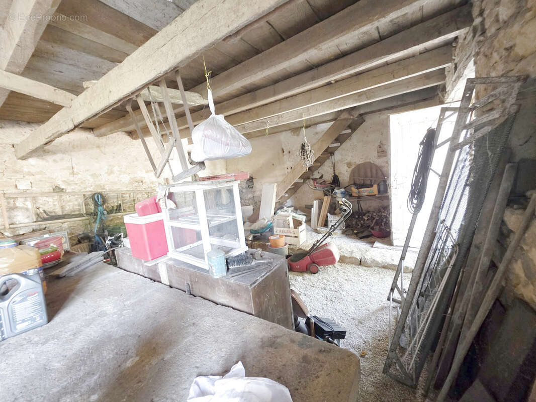 Maison à FRAYSSINET-LE-GELAT