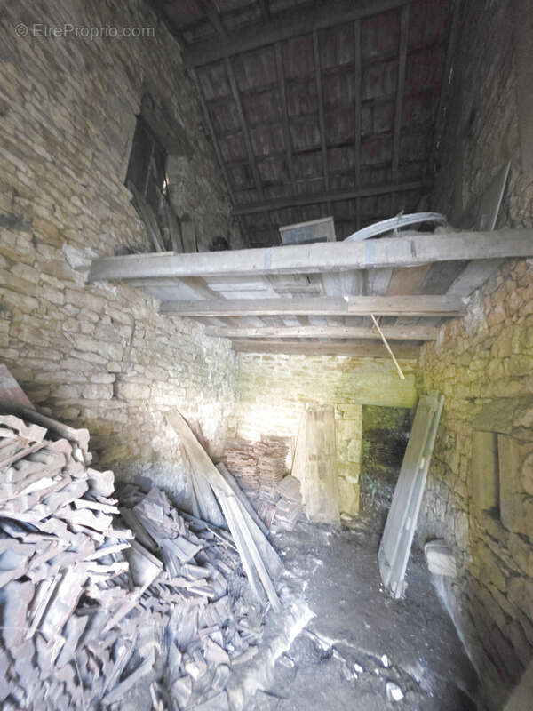 Maison à FRAYSSINET-LE-GELAT