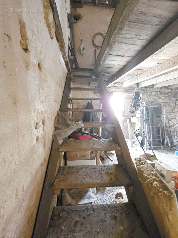 Maison à FRAYSSINET-LE-GELAT