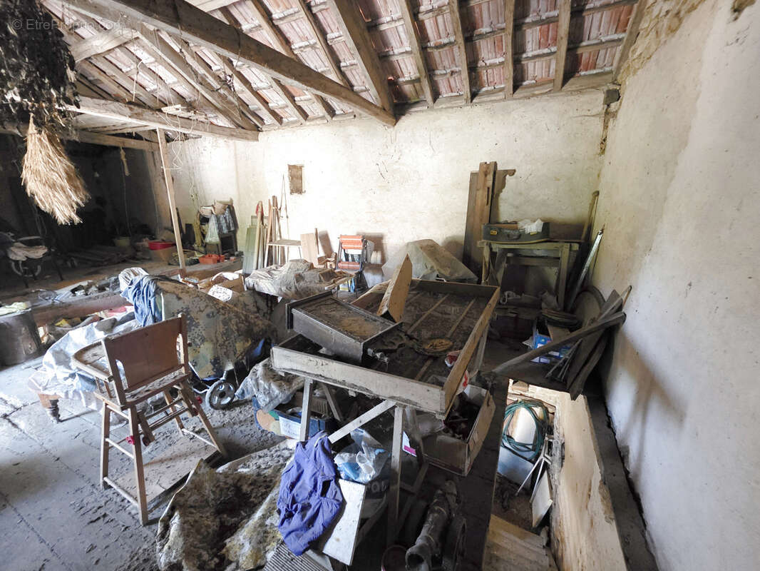 Maison à FRAYSSINET-LE-GELAT