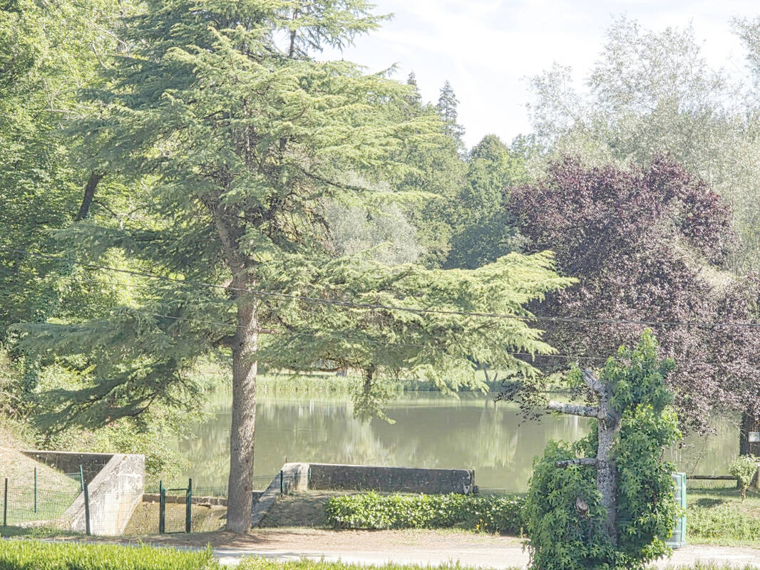 Maison à FRAYSSINET-LE-GELAT