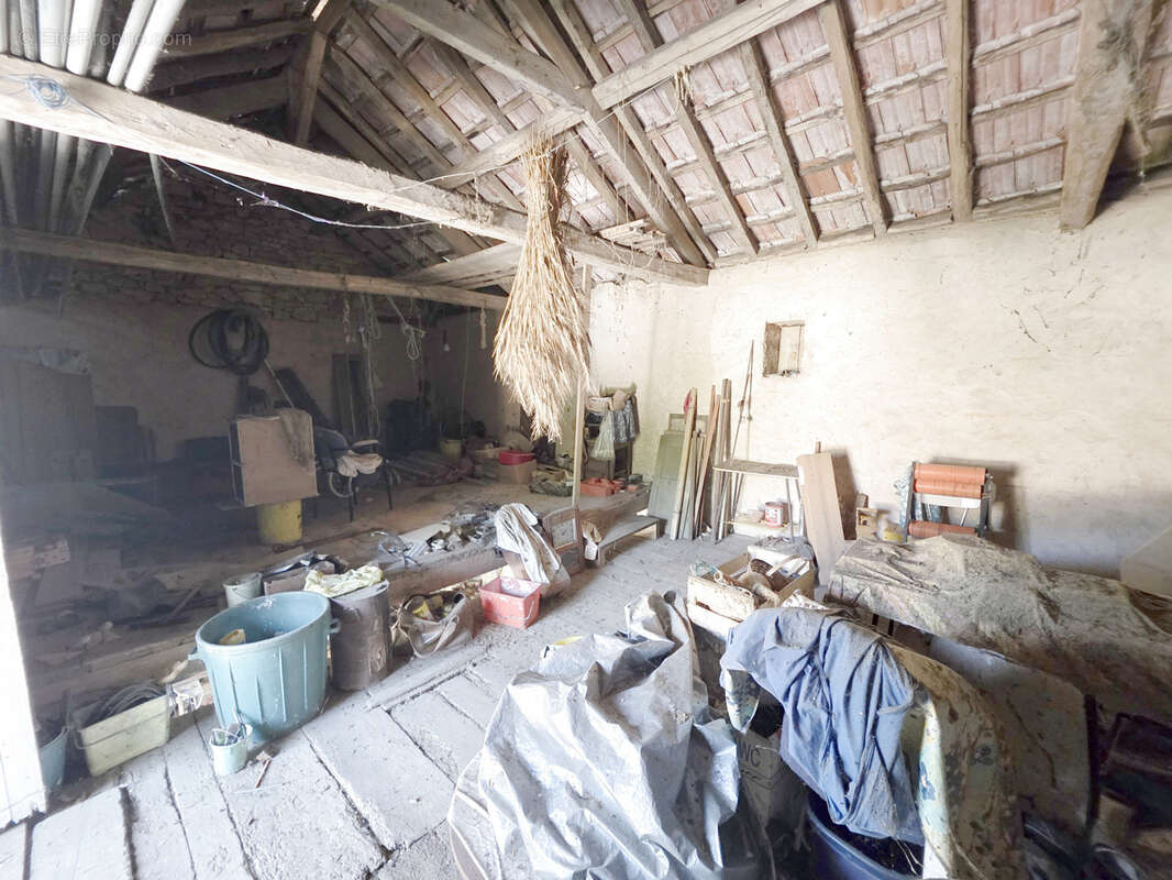 Maison à FRAYSSINET-LE-GELAT