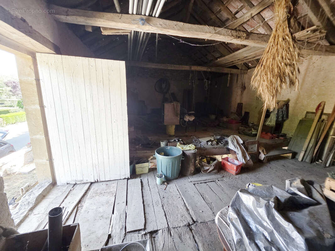 Maison à FRAYSSINET-LE-GELAT