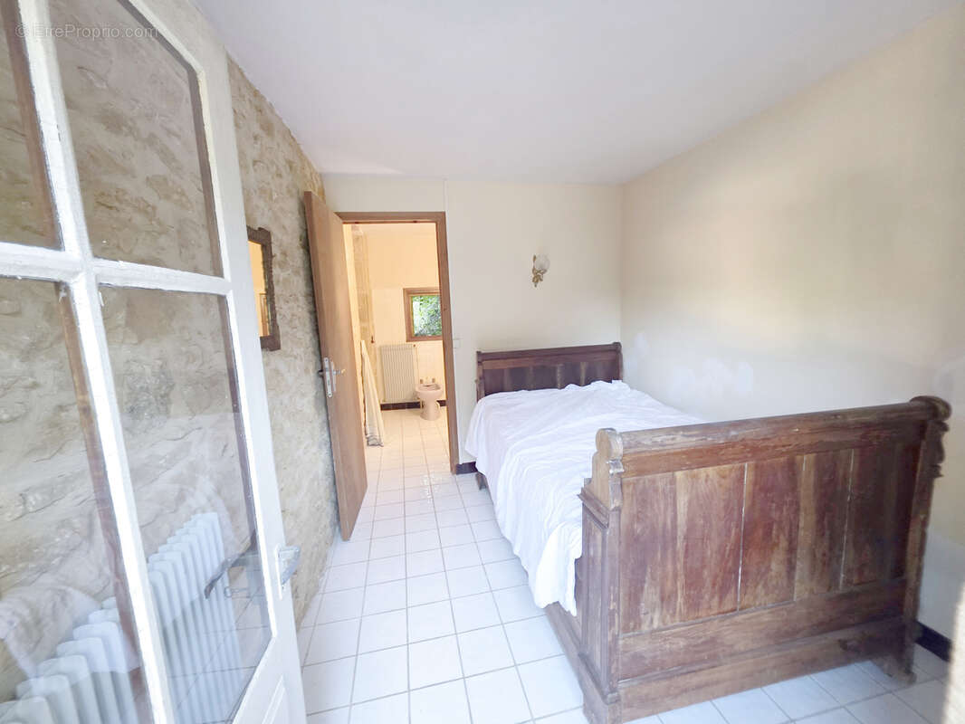 Maison à FRAYSSINET-LE-GELAT