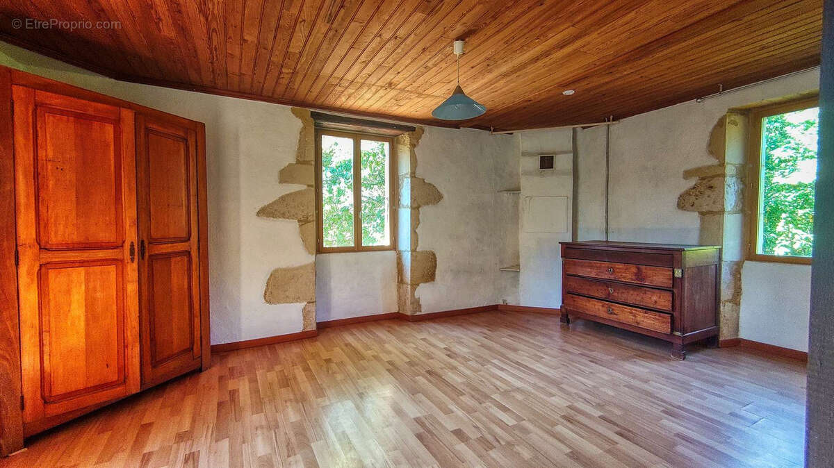 Maison à MONTCABRIER