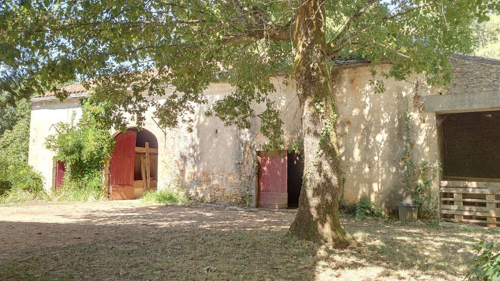 Maison à MONTCABRIER