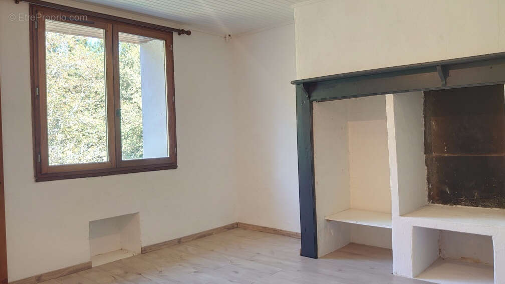 Maison à MONTCABRIER