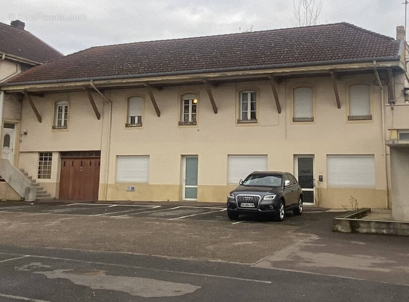 Appartement à CLOUANGE