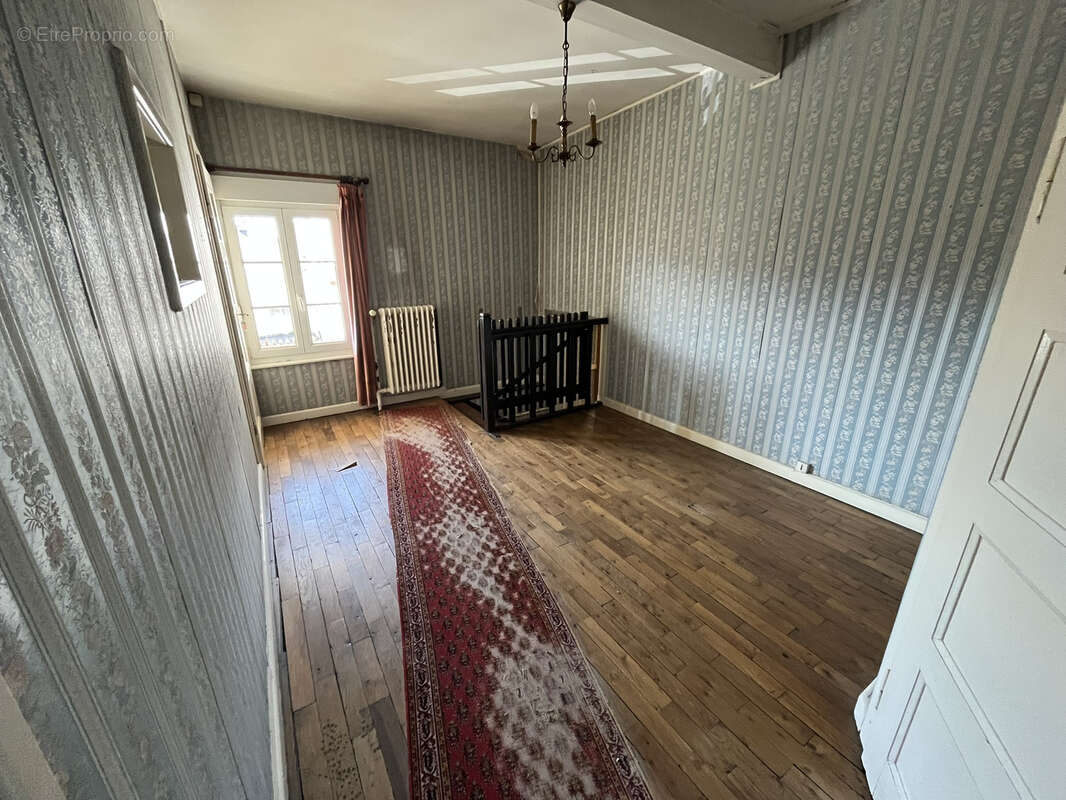 Appartement à CLOUANGE