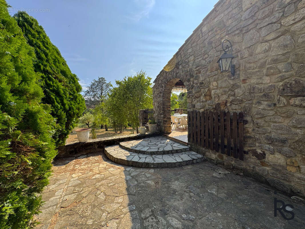 Maison à LAURAC-EN-VIVARAIS