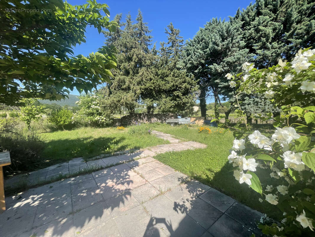 Maison à VAISON-LA-ROMAINE