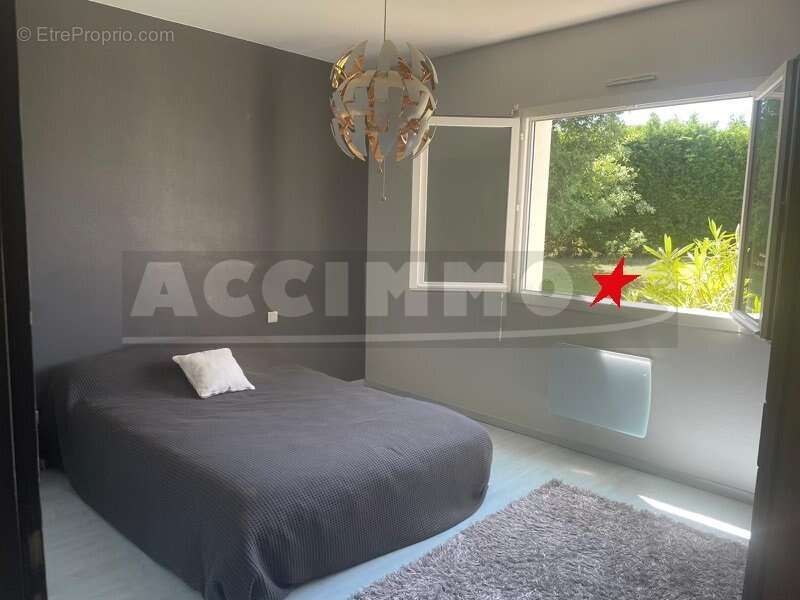 Maison à LAUZERVILLE