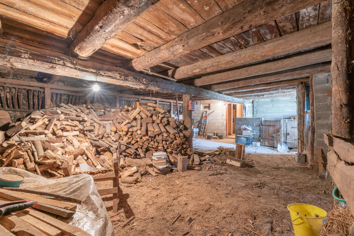 Maison à SAINT-JEAN-D'AUBRIGOUX