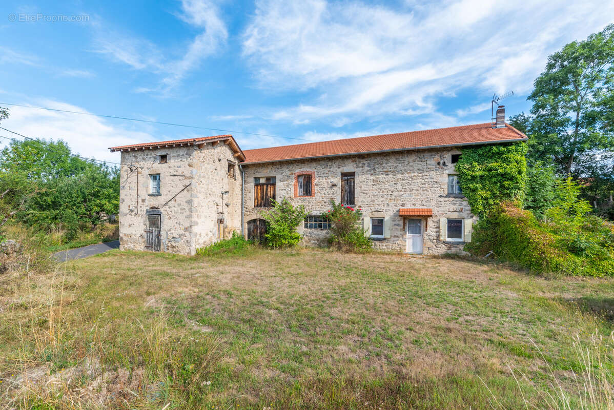 Maison à SAINT-JEAN-D'AUBRIGOUX