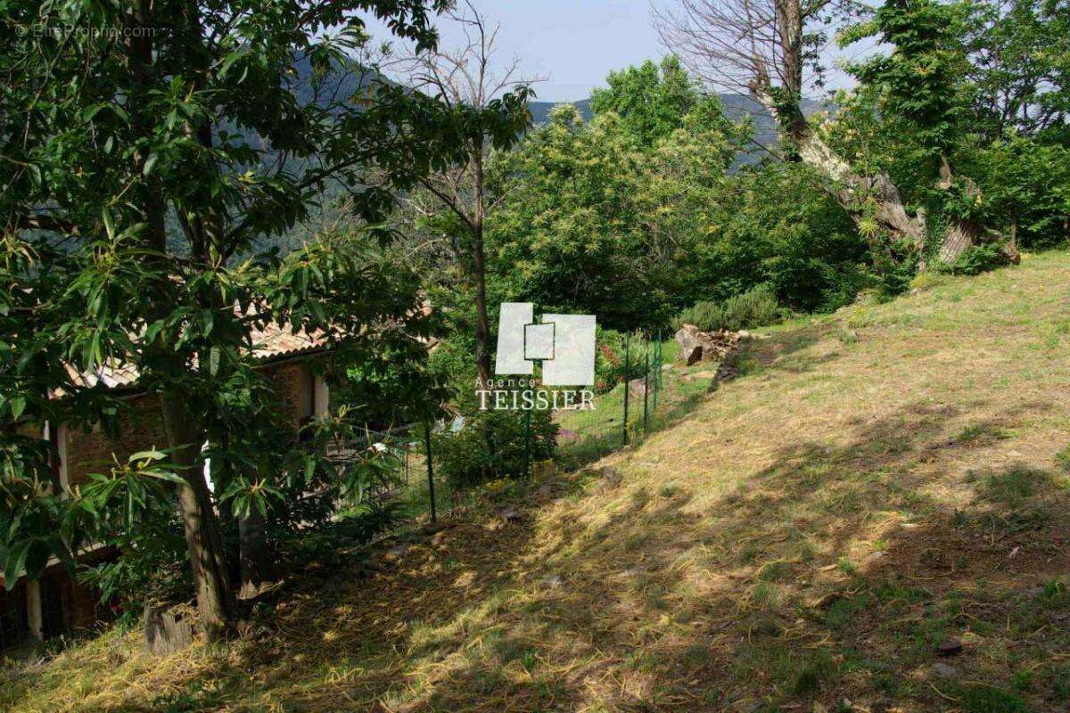 Maison à SAINT-MELANY