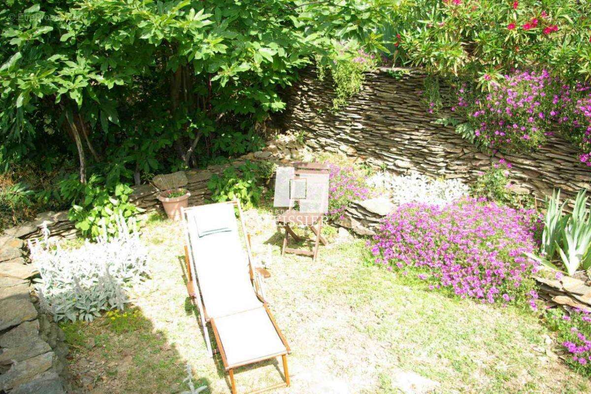 Maison à SAINT-MELANY