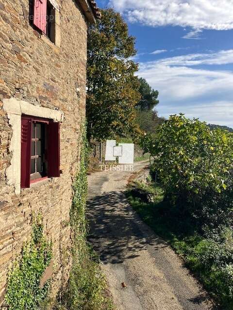 Maison à SAINT-MELANY