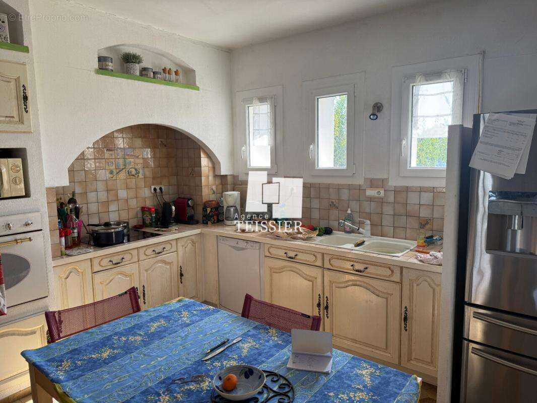 Maison à BERRIAS-ET-CASTELJAU